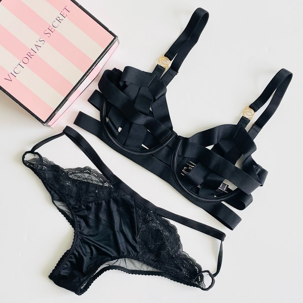 34D MEDIUM Victoria’s Secret black harness bra set